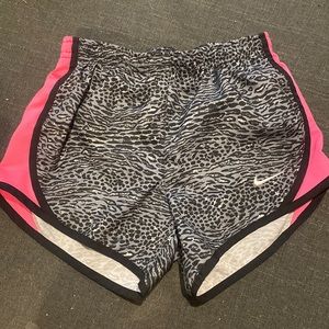 Nike dry fit girls size medium lined running shorts